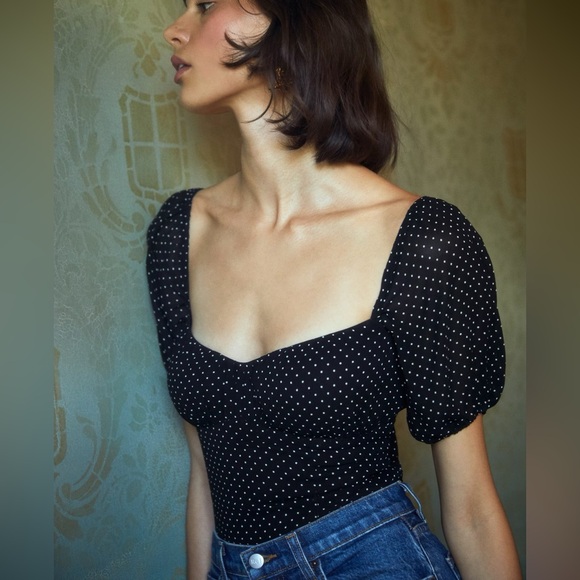 Reformation berry top - size 4 - Picture 6 of 6